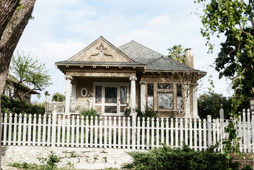 Colorized historic photograph of the Willis M. Eason House built in 1896 and designed by Greene & Greene.