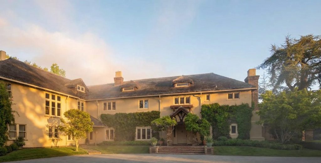 A contemporary photo of the front (north) elevation of The Mortimer Fleishhacker Estate, the more formal face of the house.